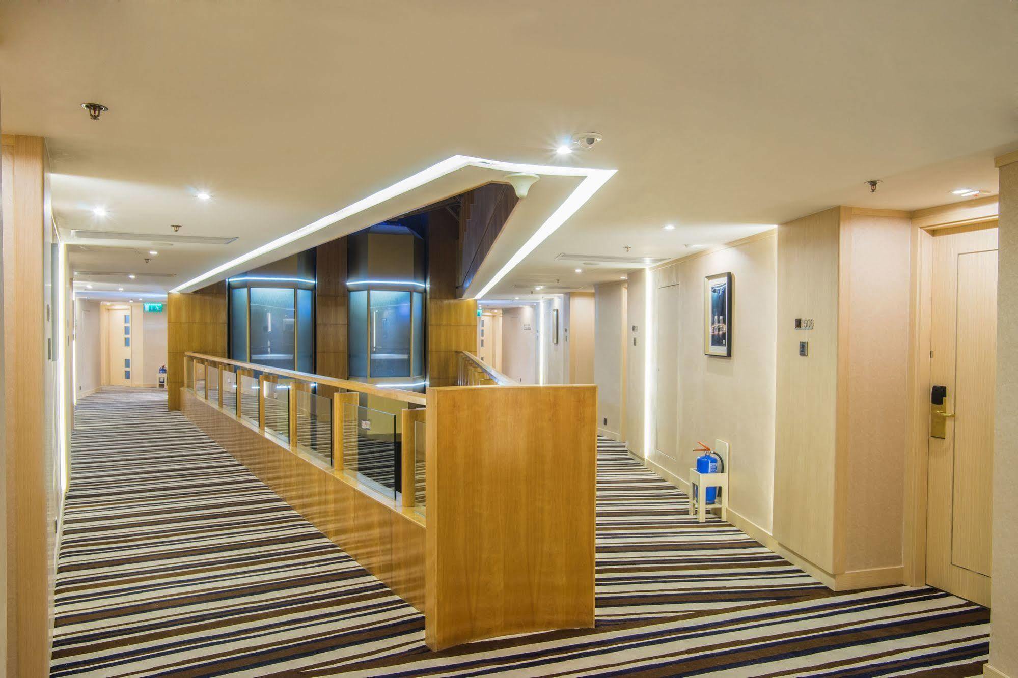 Metropark Hotel Макао Экстерьер фото
